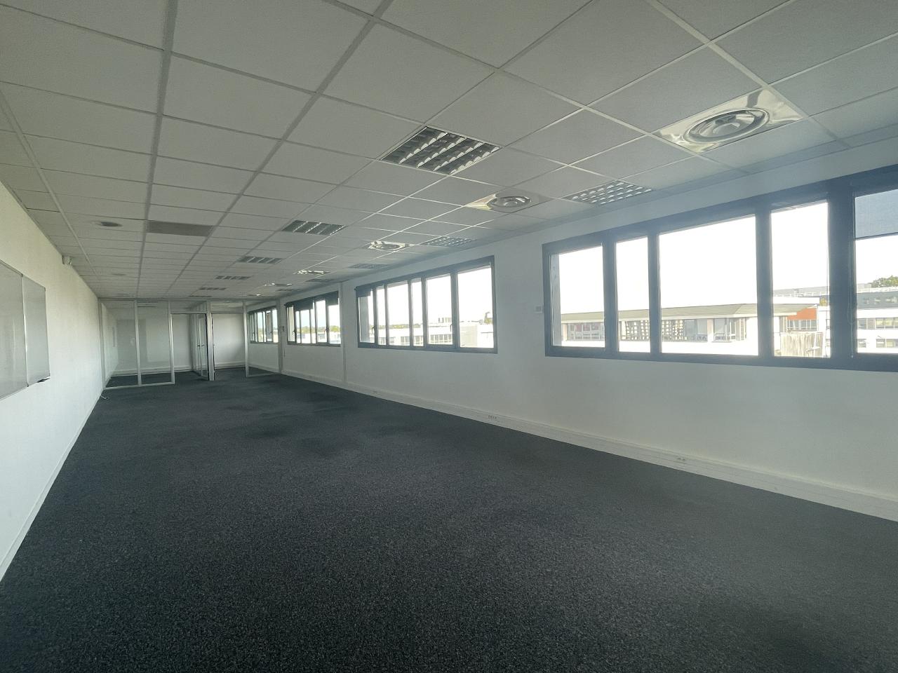 Bureau Saint-Grégoire 102m² Vente bureau Saint-Grégoire Ille-et-Vilaine OVBUR2532288 2